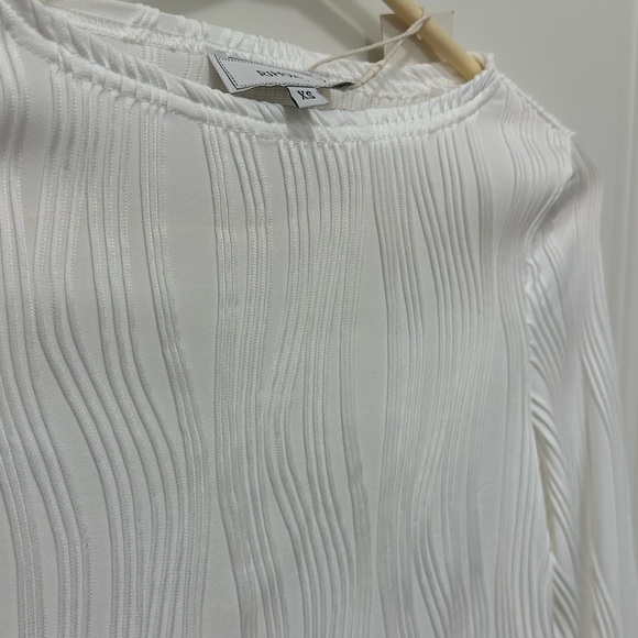 [SOLD] NWT Rihoas Boat Neck Water Ripple Textured longsleeve Tee - Picture 7 of 7